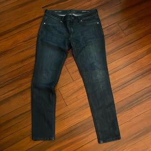 EUC DL1961 denim legging dark wash